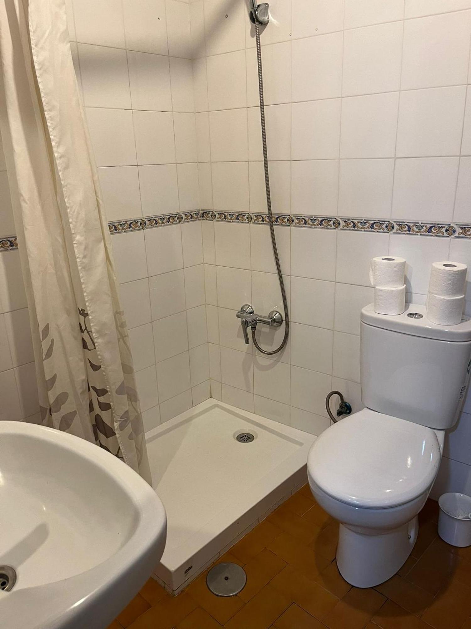 Ristbe Rooms Madrid Exterior photo