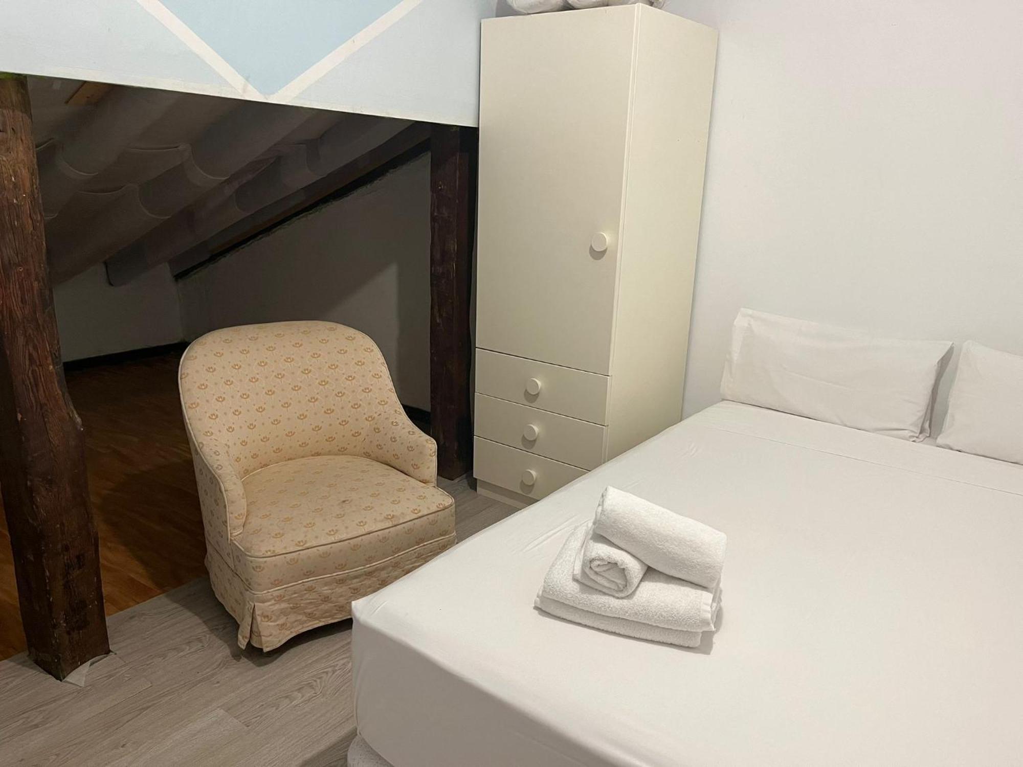 Ristbe Rooms Madrid Exterior photo